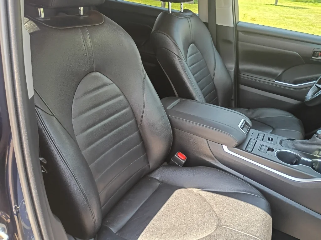 Used 2020 Blueprint Toyota LE image 11