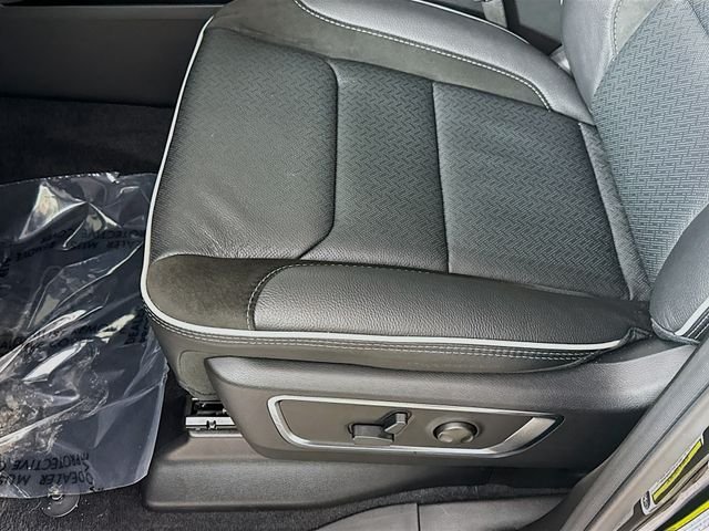 New 2026 Diamond Black Crystal Pearl-Coat Exterior Paint RAM Laramie image 19