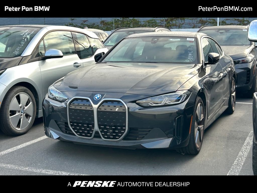 2023 BMW i4 eDrive40's photo