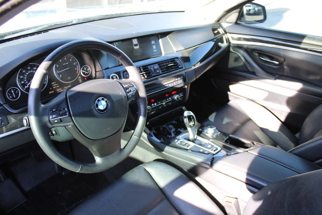 Used 2012 BMW 5 Series 528i with VIN WBAXH5C53CDW07662 for sale in Klamath Falls, OR
