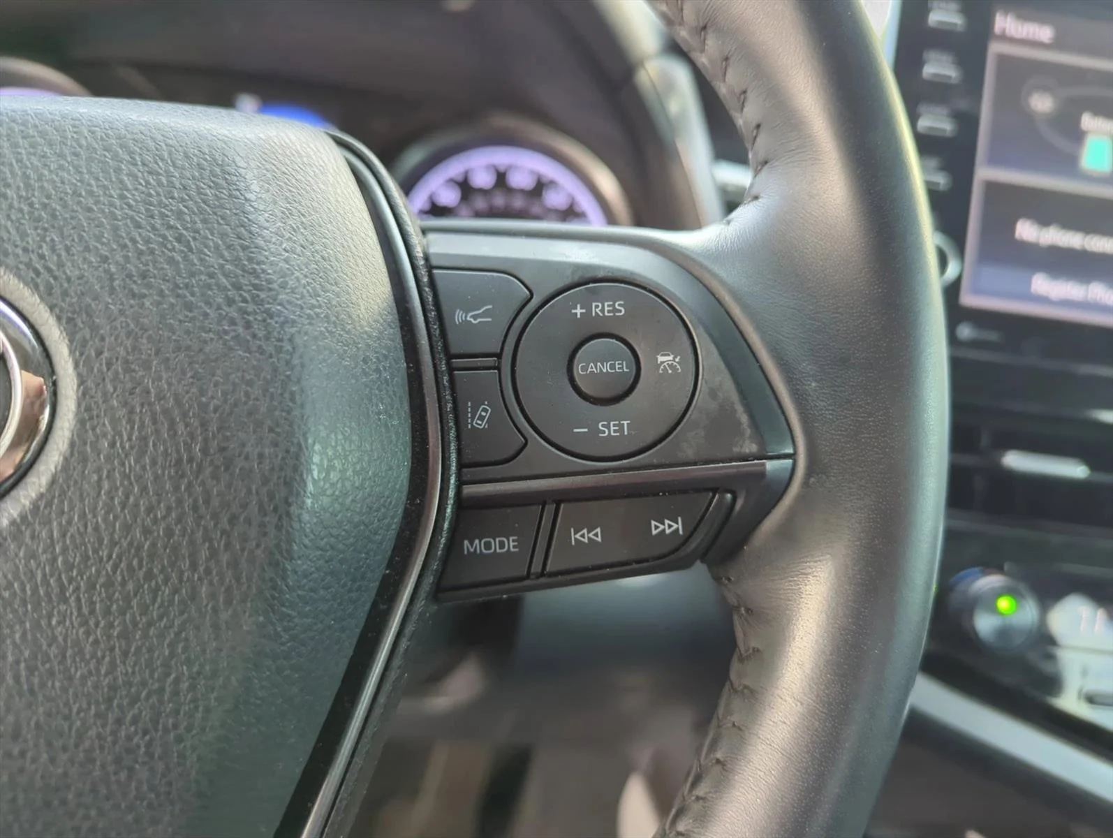 Used 2022 Predawn Gray Mica Toyota Hybrid SE image 15
