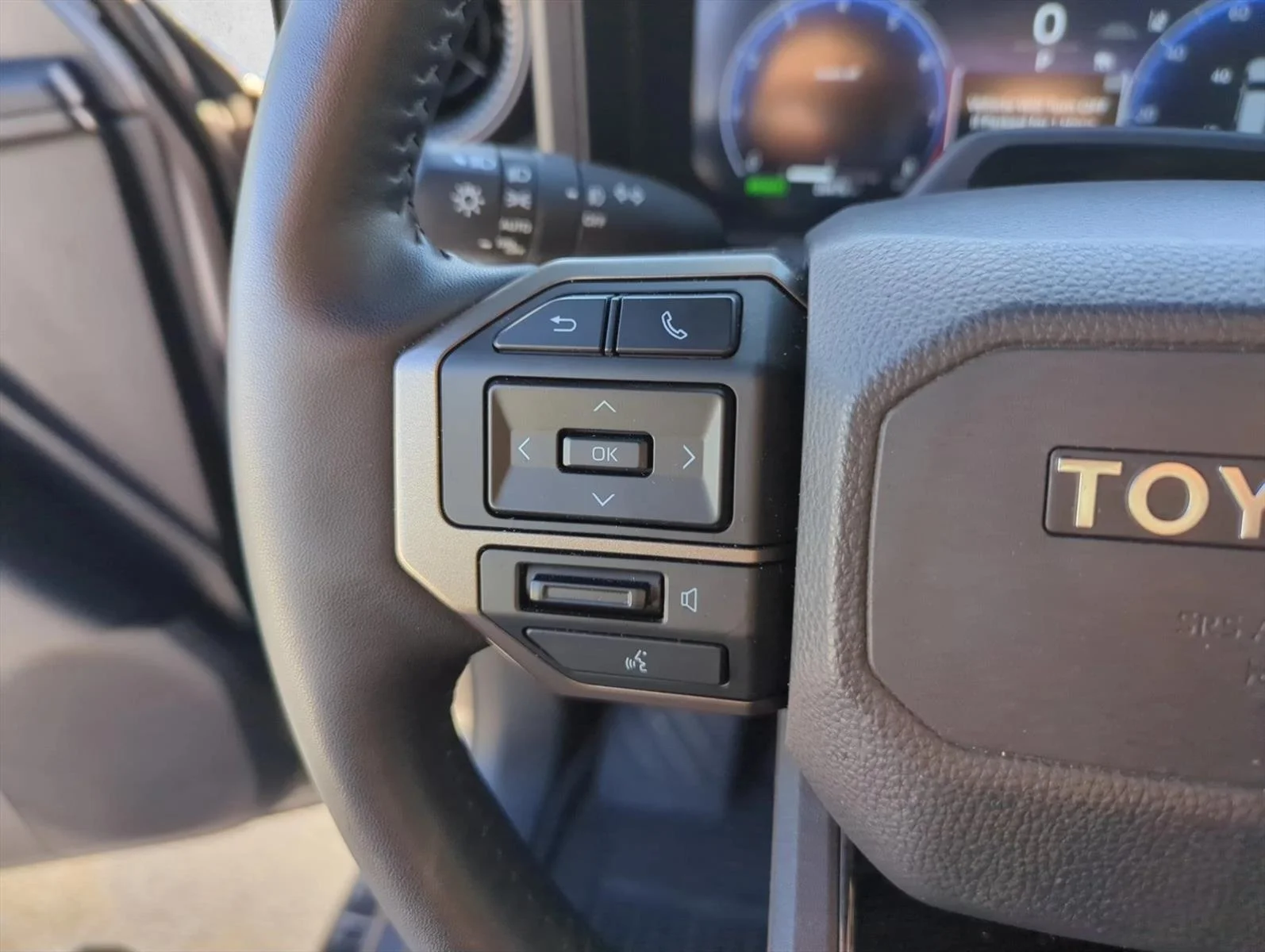 Used 2025 Meteor Shower Toyota  image 15