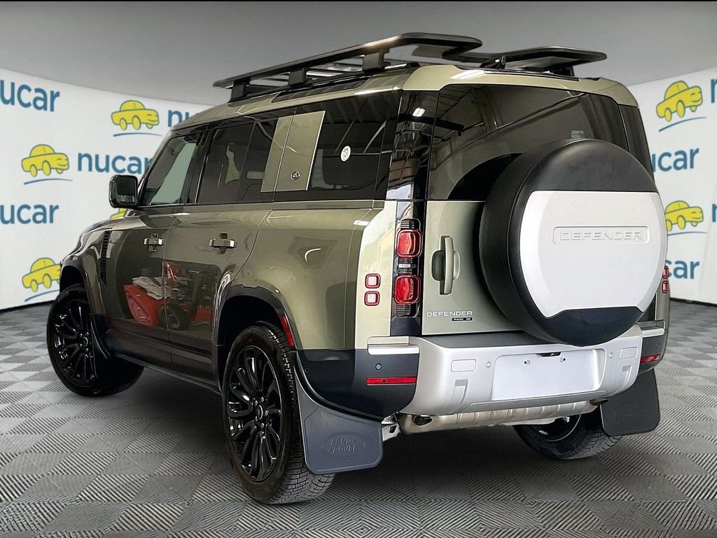 Used 2020 Green Land Rover SE image 4