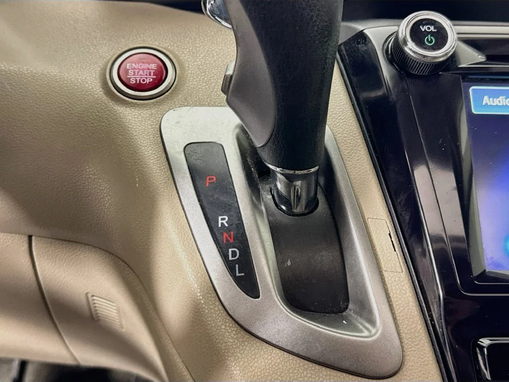 Used 2015 White Honda EX-L image 20
