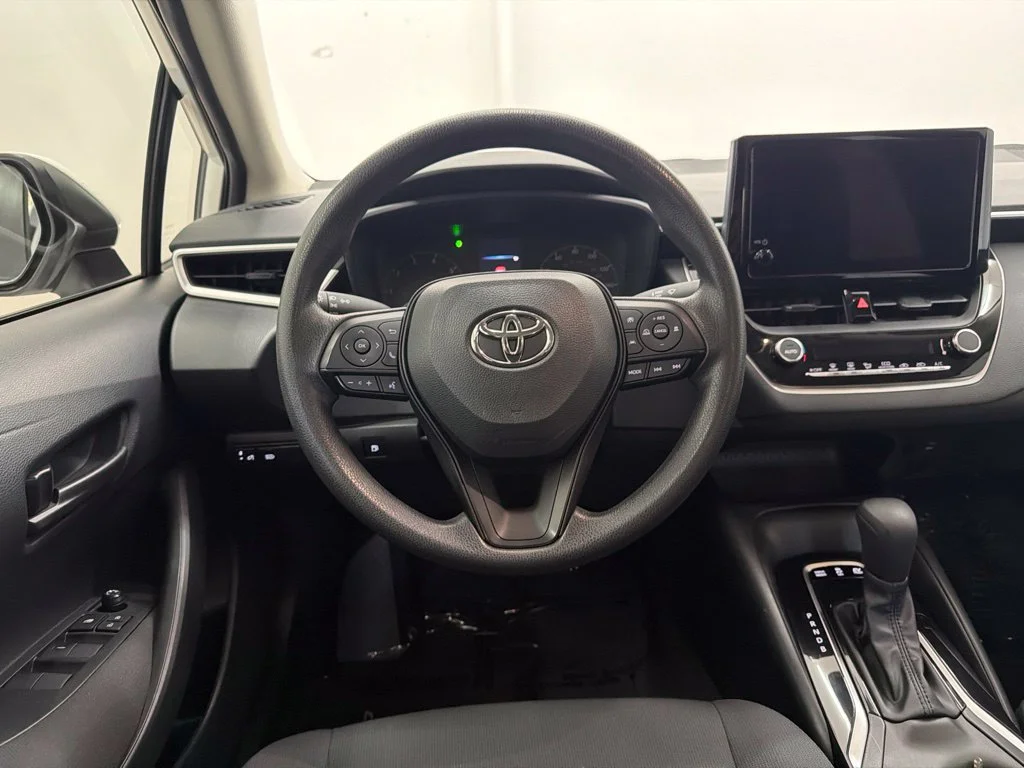 Used 2023 White Toyota LE image 23