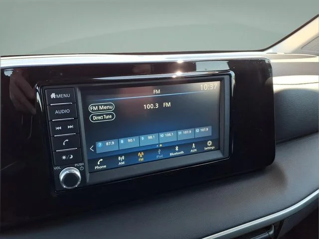 Used 2025 Brown Nissan S image 21