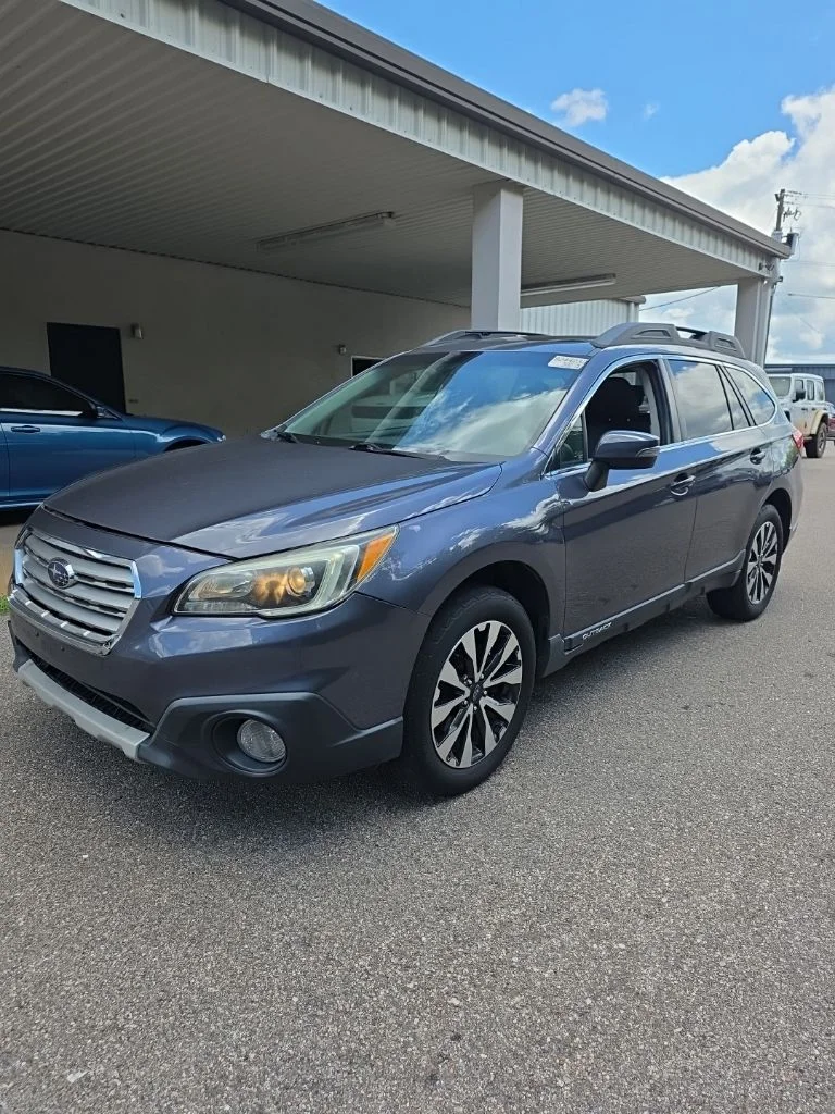 Used 2016 Gray Subaru 2.5i image 1