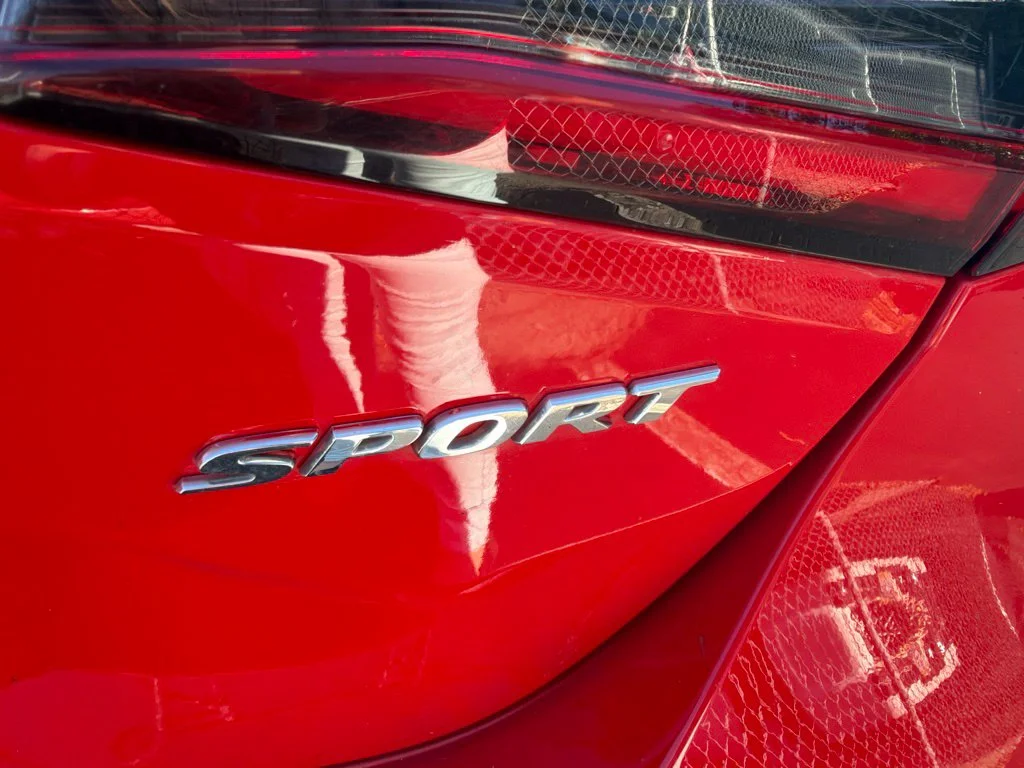 2024 Honda Civic SPORT Hatchback Slide 3