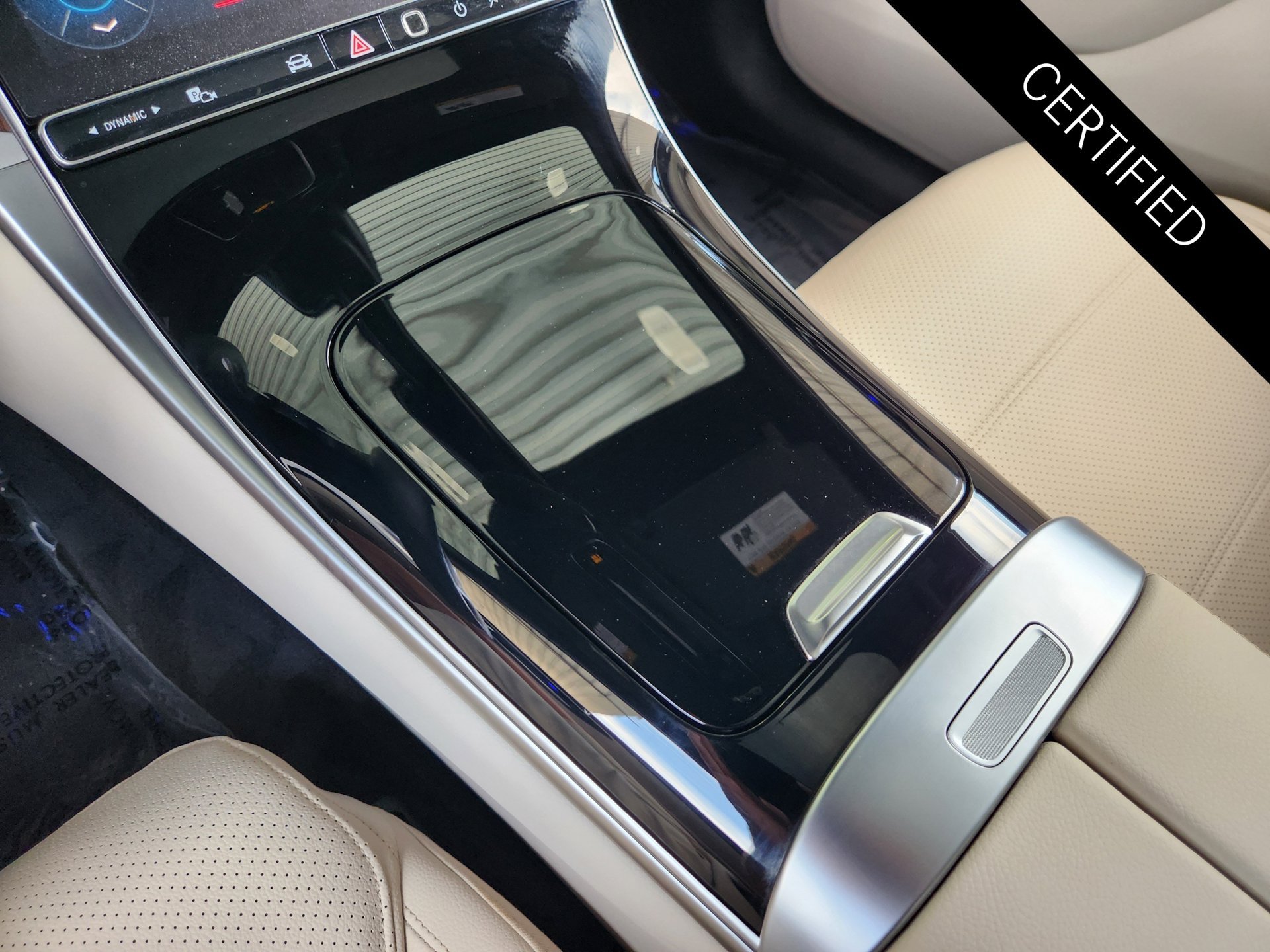 Certified Used 2024 MANUFAKTUR Moonlight White Metallic Mercedes-Benz GLC 300 image 21