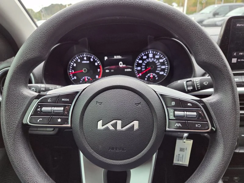 Used 2023 Gray Kia LXS image 11