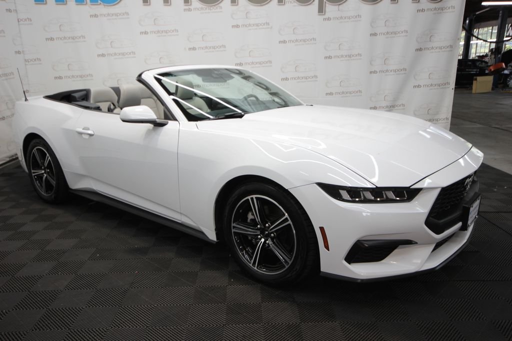 Used 2024 White Ford EcoBoost Premium image 18
