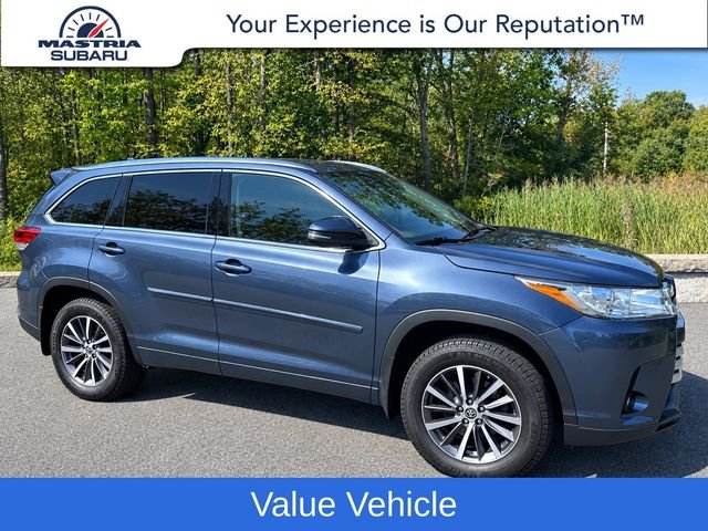 Used 2018 Shoreline Mist Toyota XLE image 1