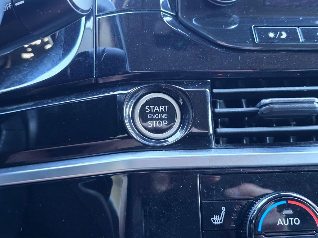 Used 2023 Gun Metallic Nissan SL image 23
