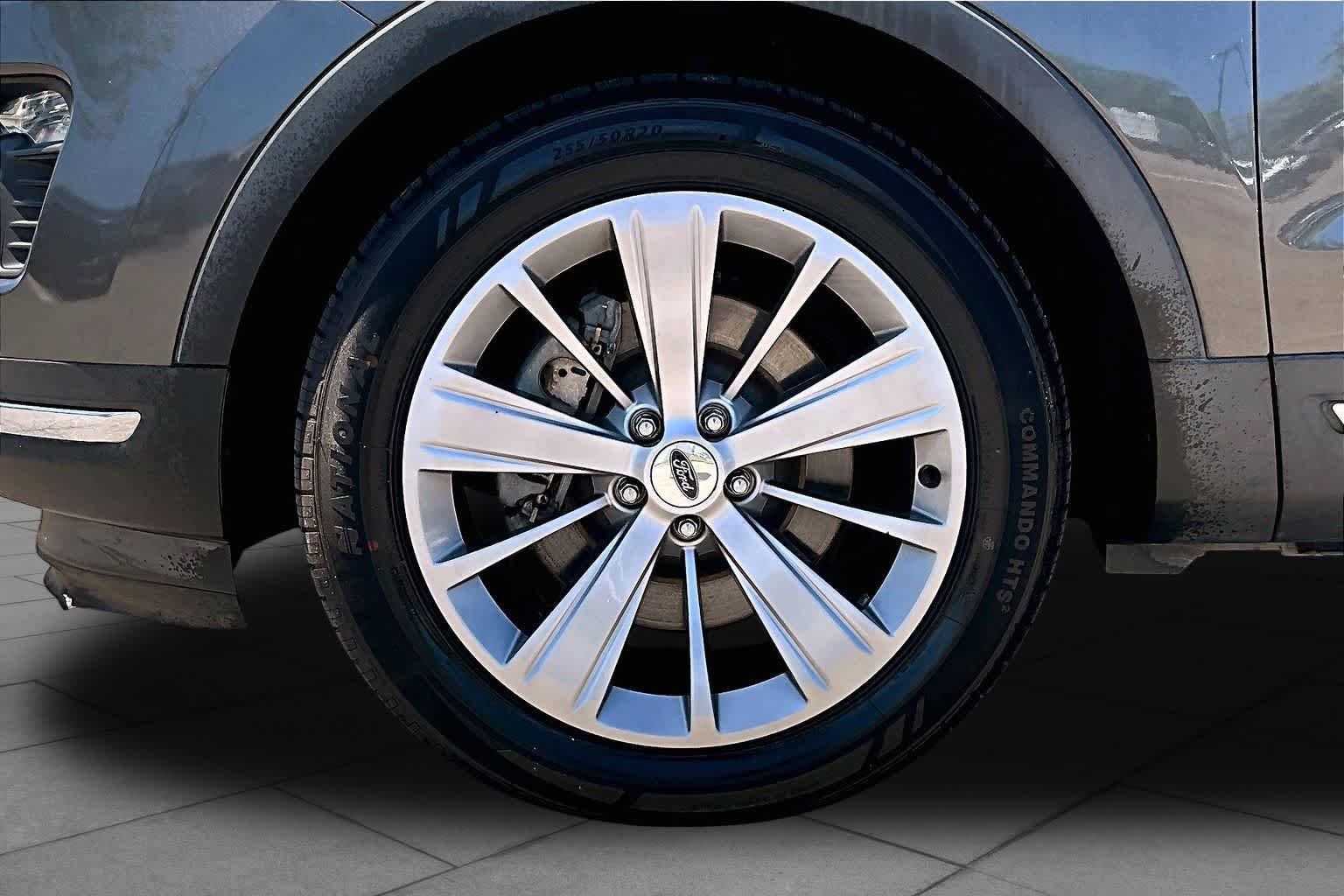 Used 2018 Gray Ford Limited image 11