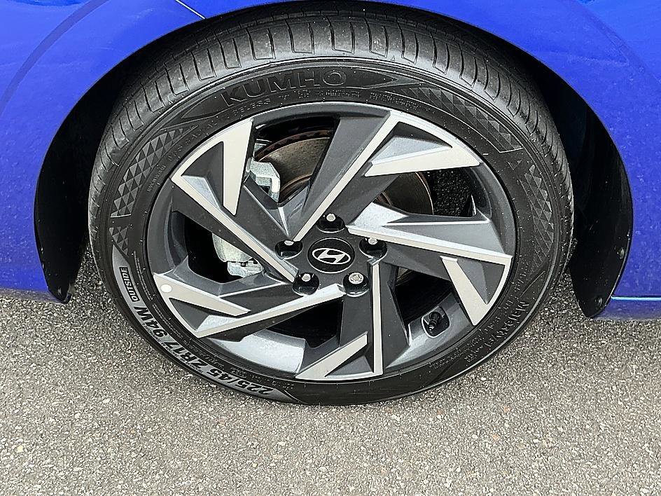 Used 2024 Intense Blue Hyundai SEL image 9