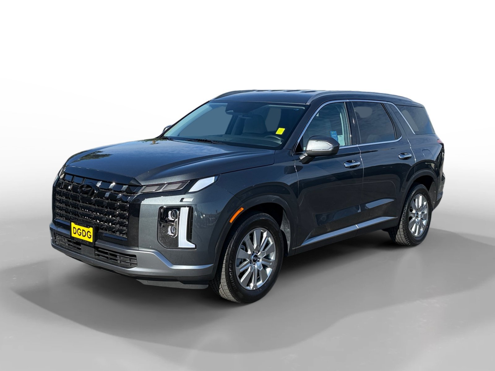 Used 2025 Graphite Hyundai SEL image 1