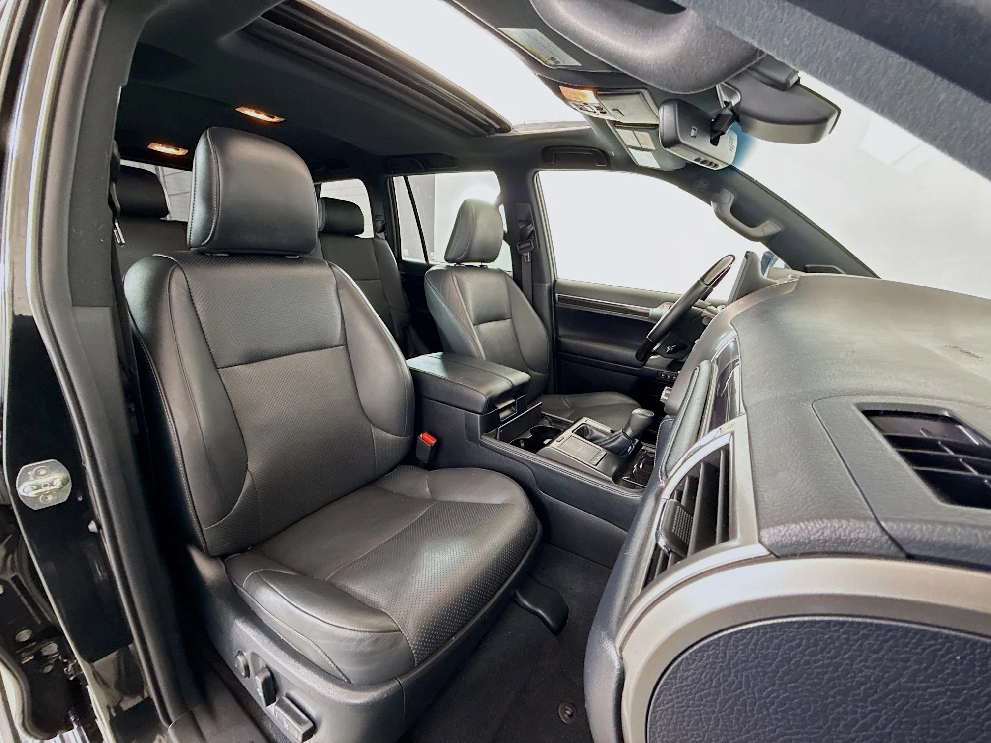 2023 Lexus GX LUXURY - Photo 27