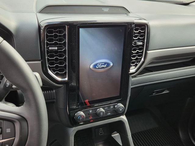 Used 2025 Black Ford XLT image 14