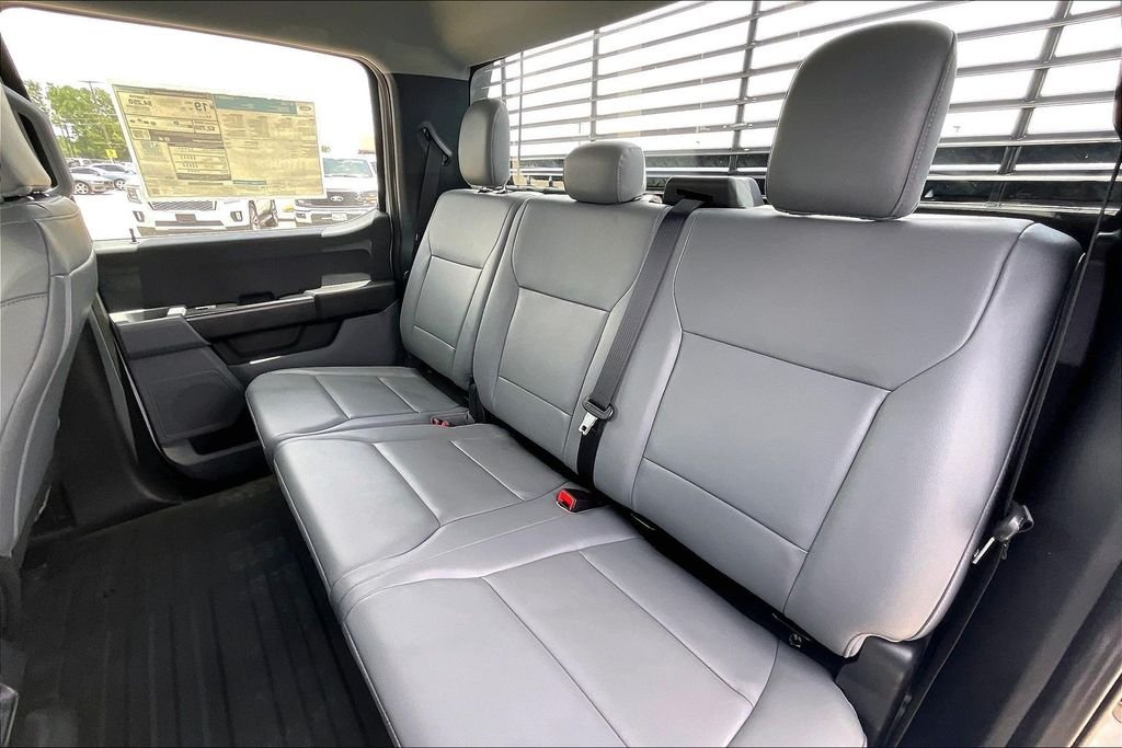 New 2025 Oxford White Ford XL image 21