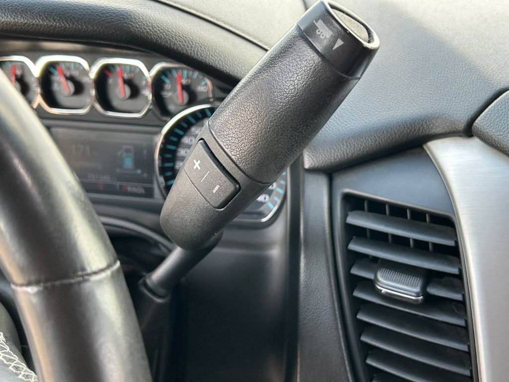 Used 2018 Silver GMC SLT image 30