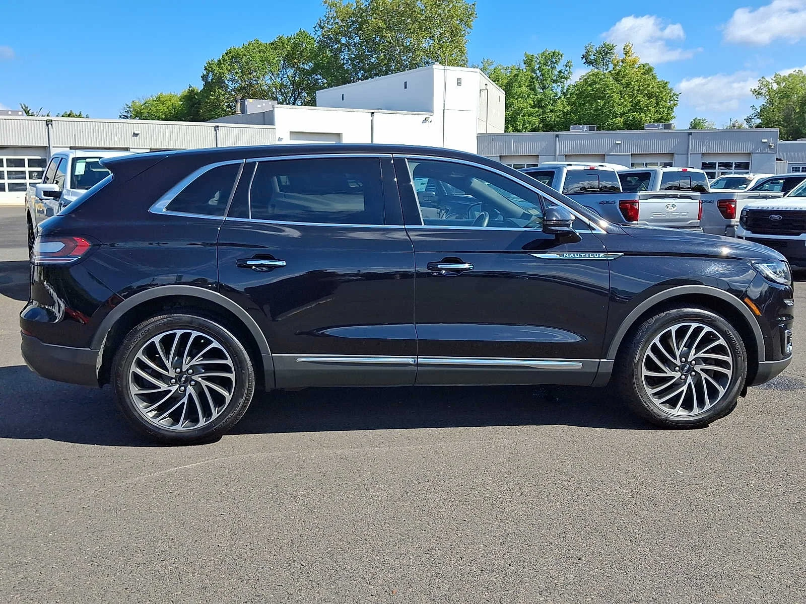 Used 2019 Black Lincoln Reserve image 7