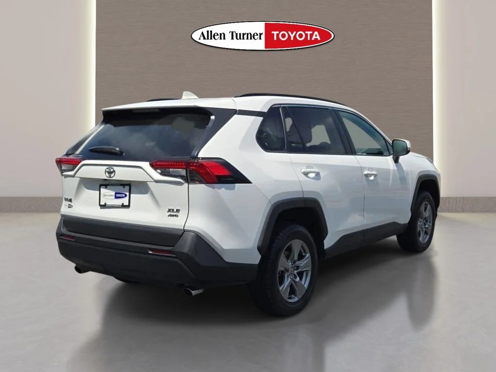 Used 2024 White Toyota XLE image 6