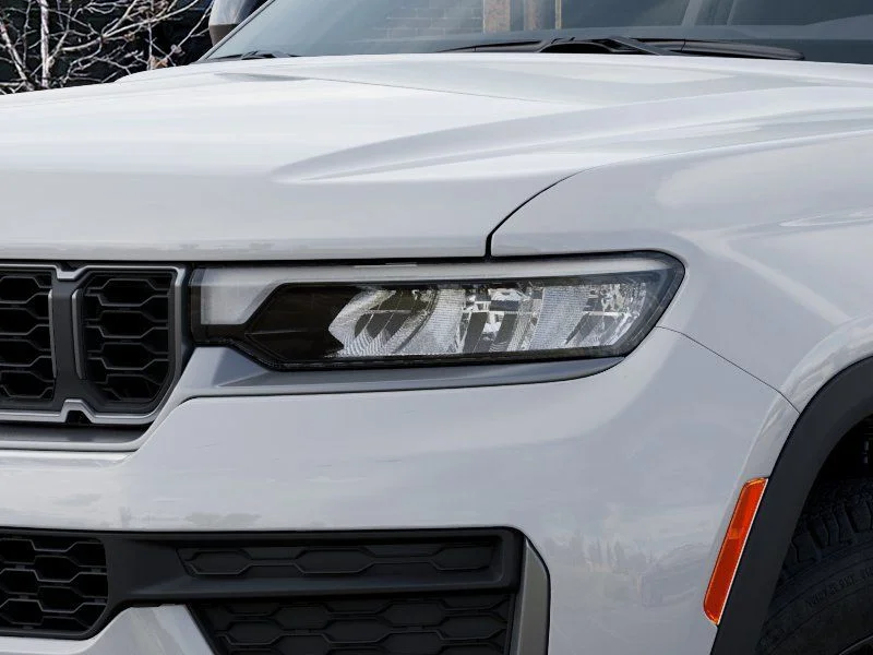 New 2026 Bright White Clear-Coat Exterior Paint Jeep Altitude image 10