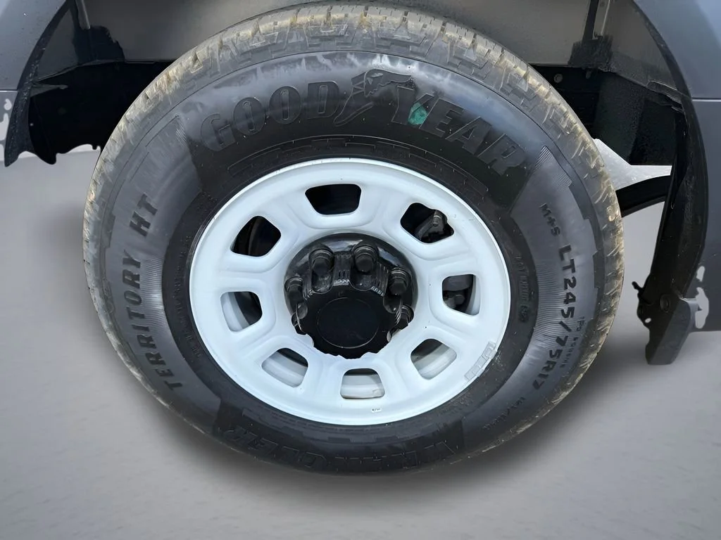 Used 2024 Oyster White BrightDrop EJY image 24