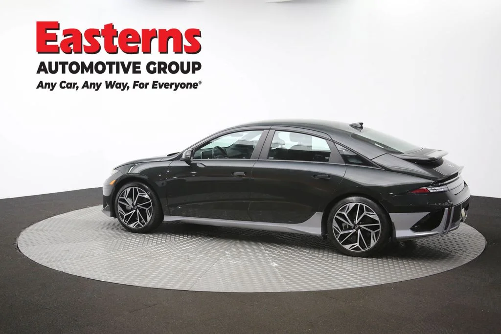 Used 2023 Green Hyundai SEL image 62