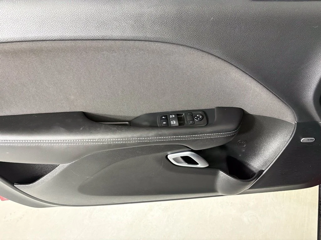 Used 2023 Red Dodge SXT image 17