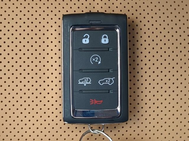 New 2026 High Gloss Black Exterior Paint Jeep Summit Reserve image 39