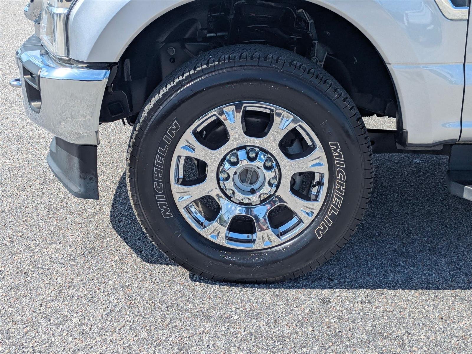 Used 2020 Iconic Silver Metallic Ford LARIAT image 10