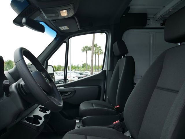 New 2026 Arctic White Mercedes-Benz Cargo 144 WB image 35