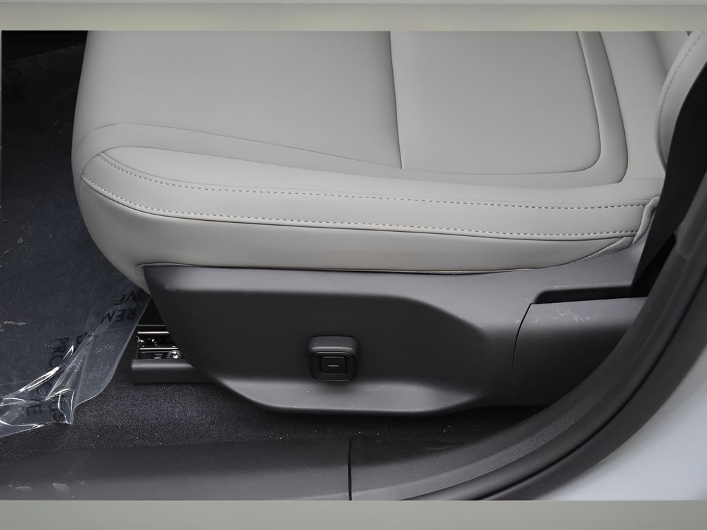 2026 Volvo EX30 Ultra - Photo 33