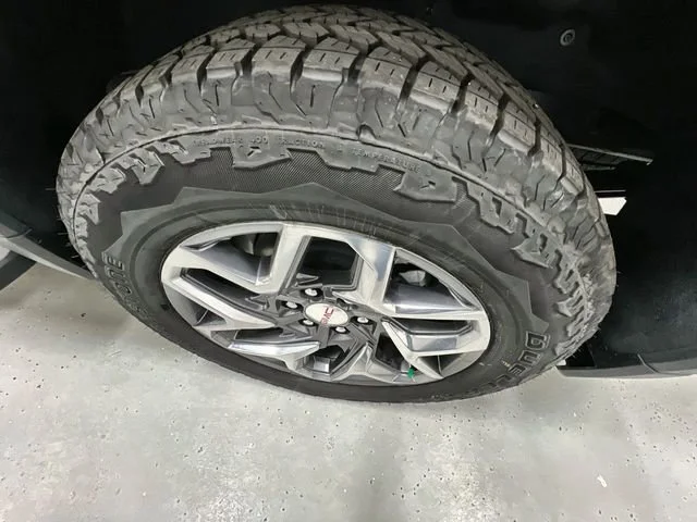 New 2026 Onyx Black GMC SLT image 33