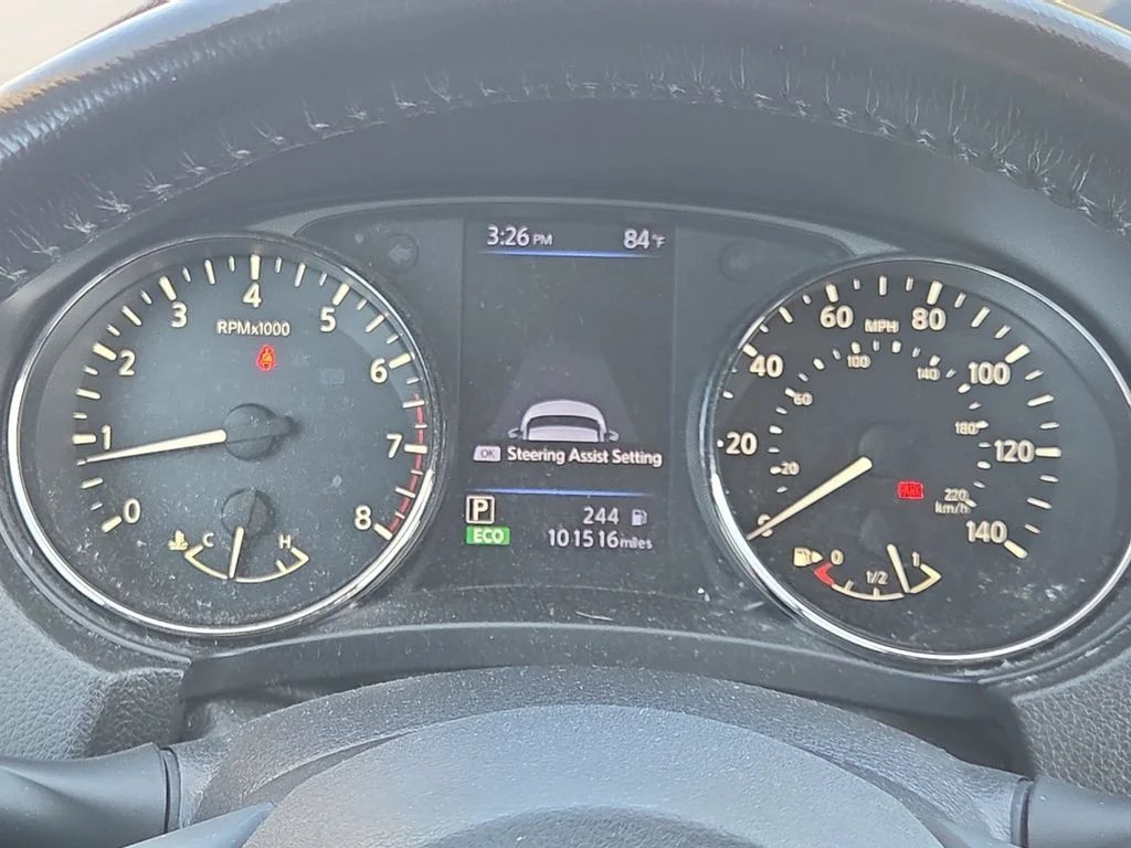 Used 2018 Silver Nissan SL image 15