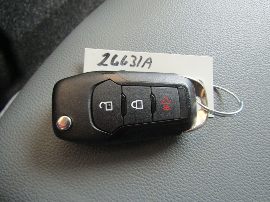 Used 2023 Red Ford XL image 28