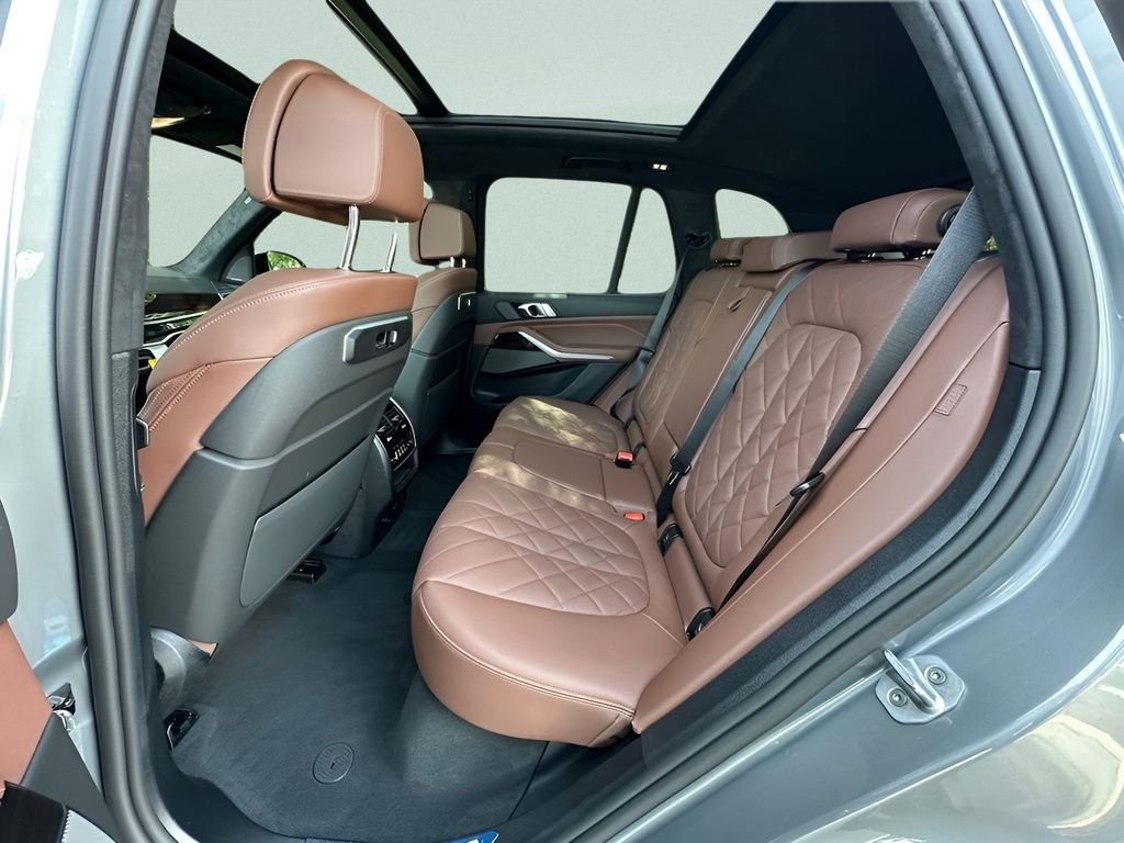 New 2026 Skyscraper Grey Metallic BMW xDrive40i image 22
