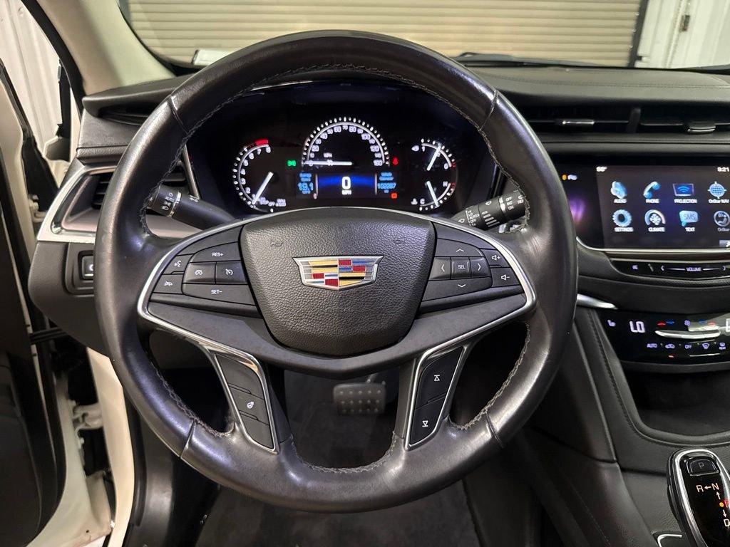 Used 2017 White Cadillac Luxury image 27