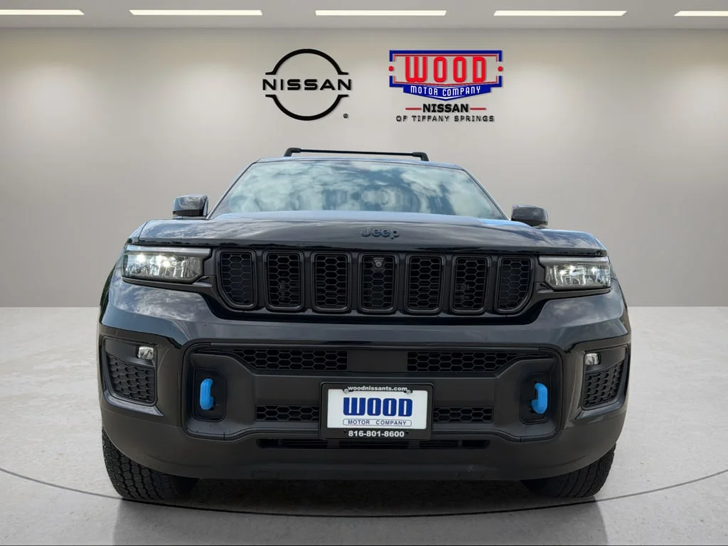 Used 2022 Diamond Black Crystal Pearlcoat Jeep Trailhawk 4xe image 6