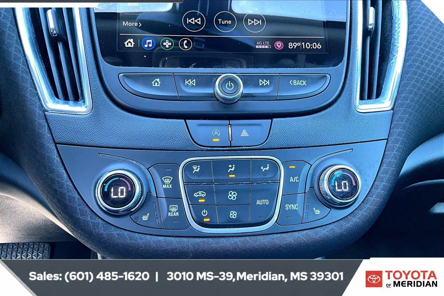 Used 2020 Silver Ice Metallic Chevrolet LT image 22