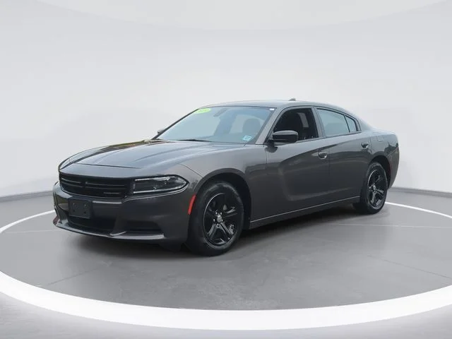 Used 2023 Gray Dodge SXT image 1