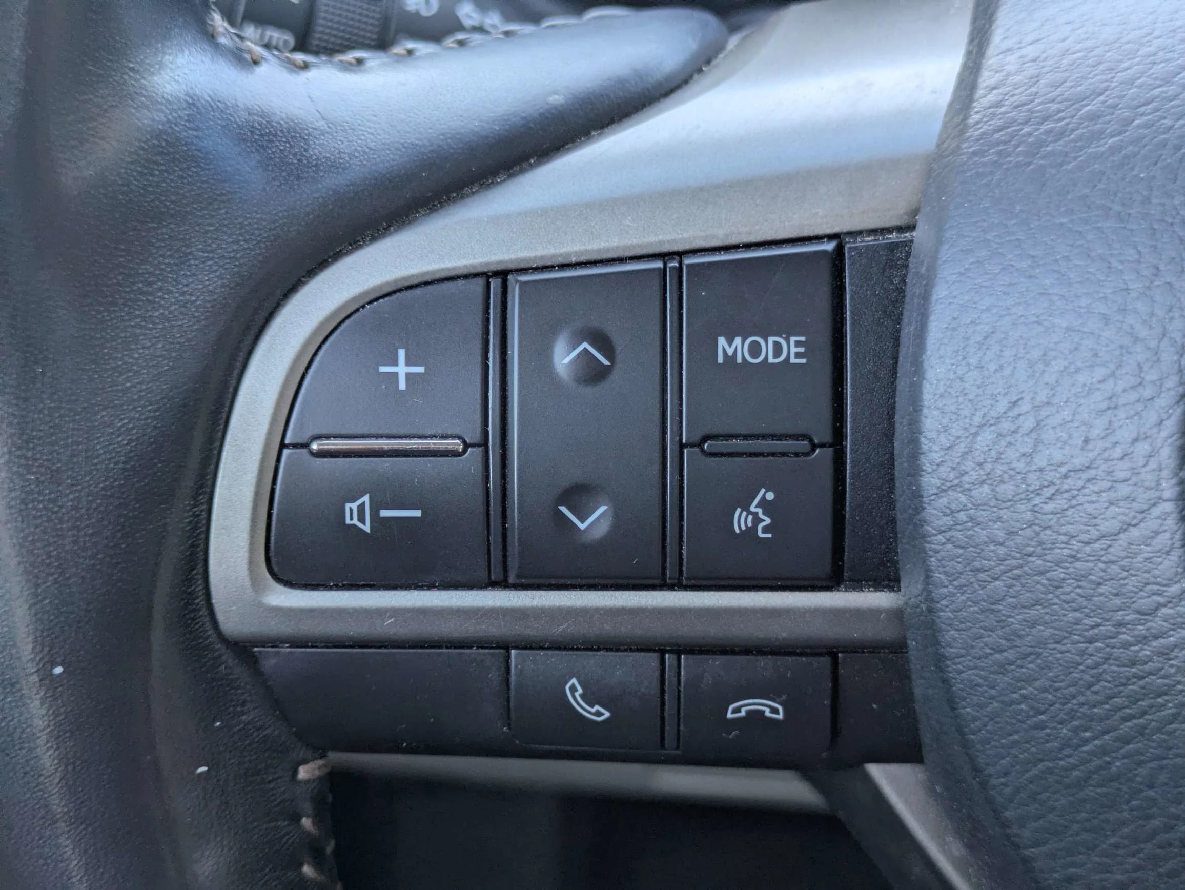 Used 2021 Black Onyx Lexus Premium Pkg w/Leather, Moonroof, Safety + System, & 3rd Row Seat image 24