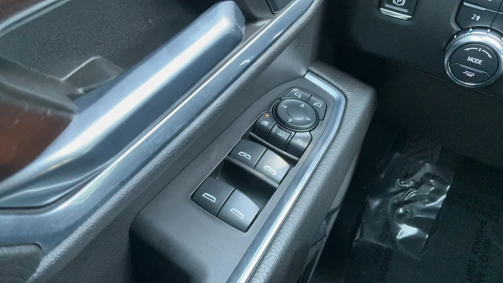 Used 2024 Onyx Black GMC Denali image 14