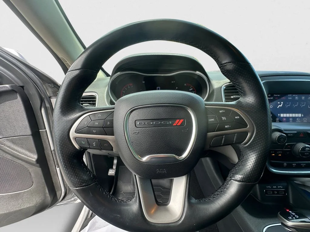 Used 2019 Silver Dodge SXT image 17