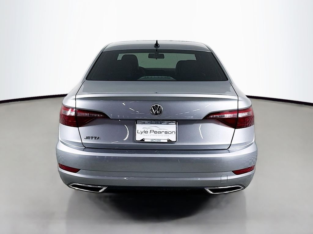 Used 2021 Silver Volkswagen R-Line image 10