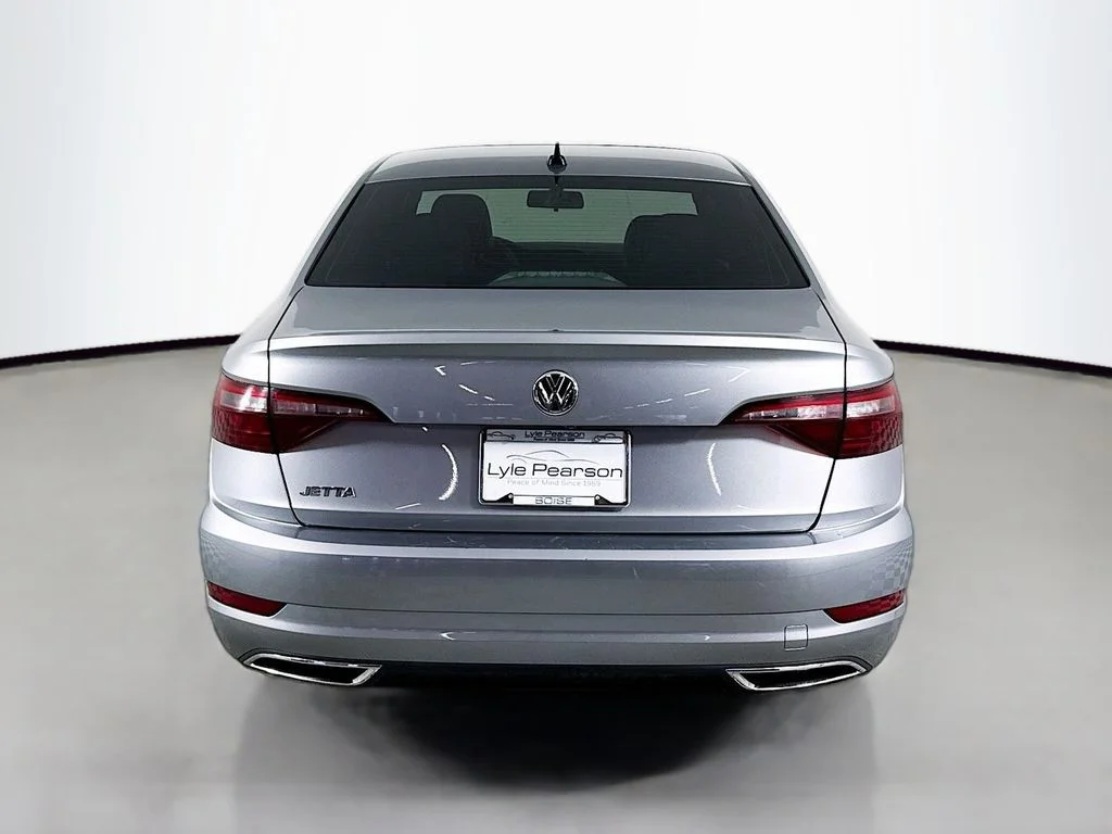 Used 2021 Pyrite Silver Metallic Volkswagen R-Line image 10