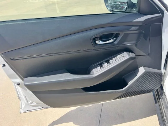 Used 2024  Honda LX image 9