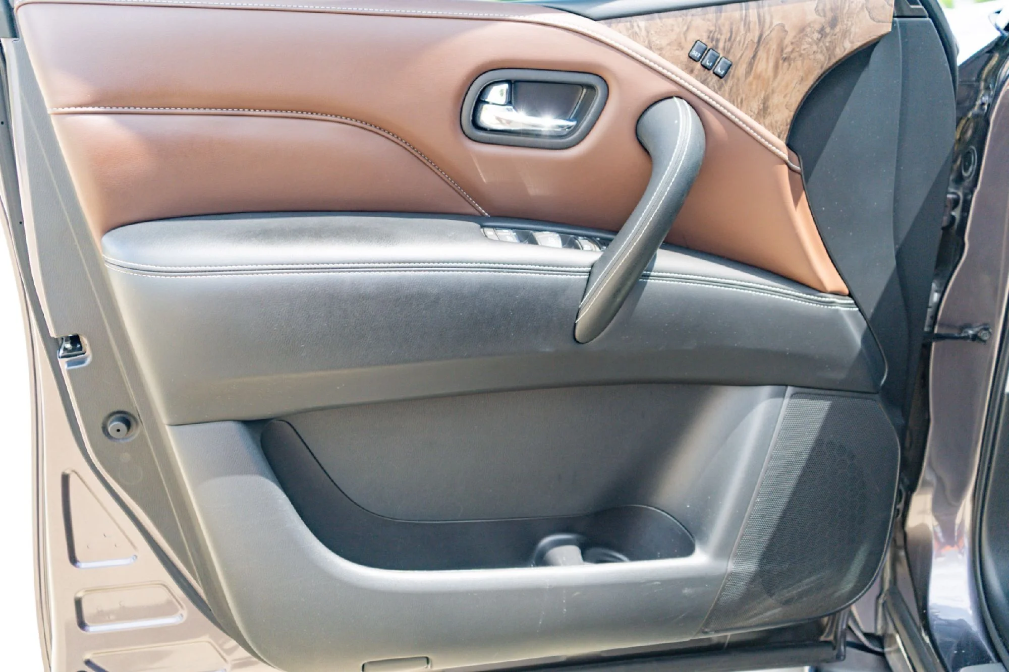Certified Used 2024 Gray INFINITI Premium Select image 20