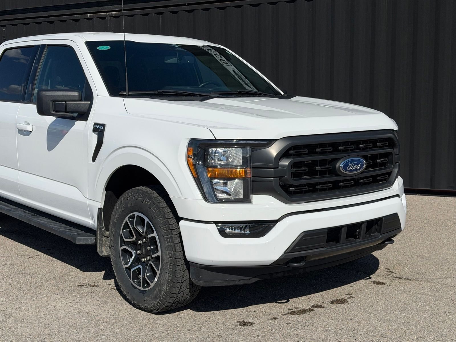 Used 2023 White Ford XLT image 3